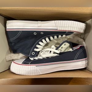 High top navy blue PF Flyers, 11.